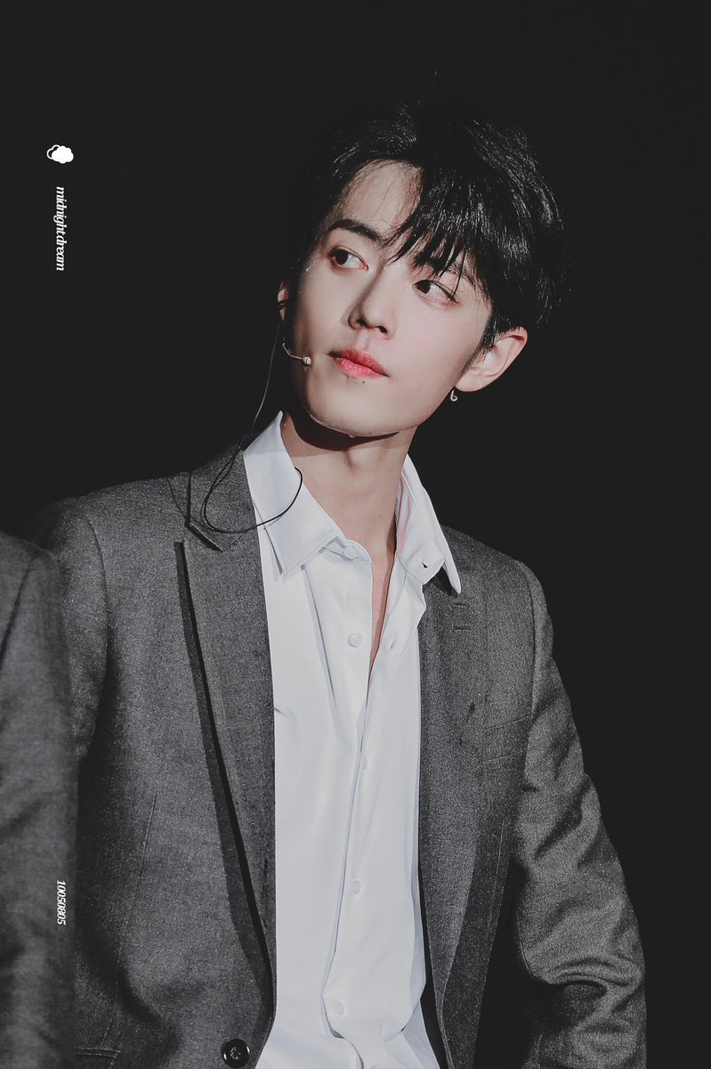 xiaozhanbestpic's tweet photo. suit suits you💕 #xiaozhan https://t.co/xAkcsTESsa