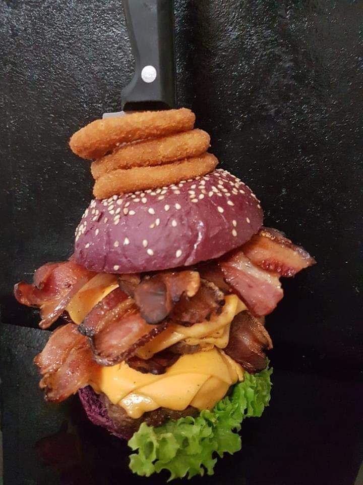 iloveburguerias's tweet photo. Insisto: Xbacon é vida, é domingo, é Fantástico #xbacon #pornfood #iloveburguerias #MasterChefParaTudo #comidaporno https://t.co/ZeWMrcl2g9