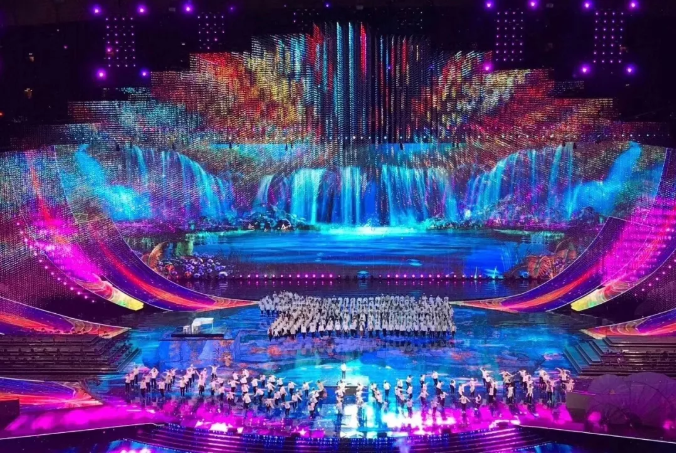 EnvyLighting's tweet photo. #亚洲文化嘉年华Asian Cultural Carnival #Beijing, China 

The 15,000-square-meter stage is the largest dance ever in the "Bird's Nest",created a world record dot matrix 3D suspension imaging stage, the art of dance beauty is pushed to the extreme level. https://t.co/rjAo0uefSo