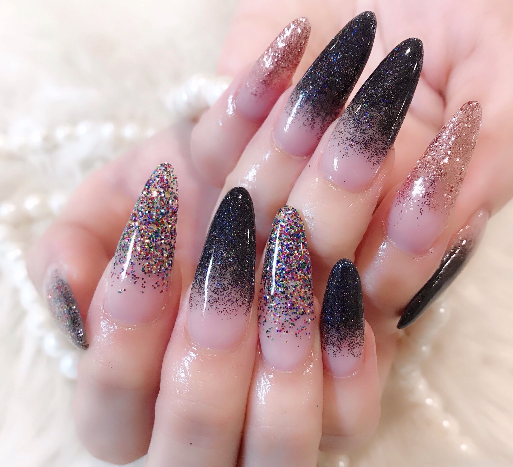 توییتر Raviy ラビィ در توییتر おはようございます ラメグラデーションのご紹介です 全て韓国仕入れのラメを使っております ギラギラで可愛いんです 随時種類増やしていく予定ですのでお楽しみに 画像はチップでmax長さ出ししてます 11 500円で