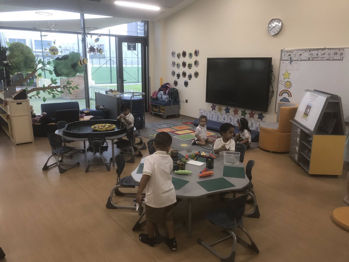 ArborPrimary's tweet photo. When you walk into FS1 and FS2 at 8.10 on the first day of school and see this.... It reminds you what a fantastic EYFS department we have and the importance of having good transition into school. #ArborFS1 #ArborFS2 https://t.co/Kd69JMJBcR