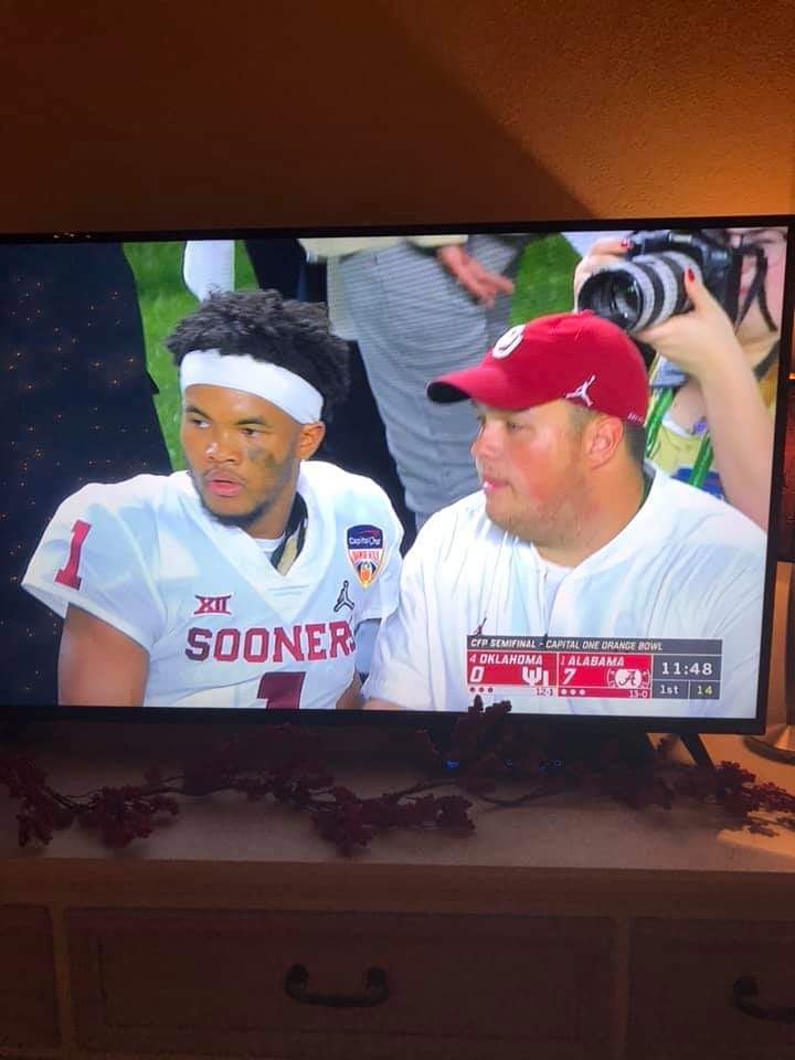 pryorreads's tweet photo. I've seen all the past #Sooner greats on TV but where is @nick_o1028? #UHvsOU https://t.co/52mpCbAXos