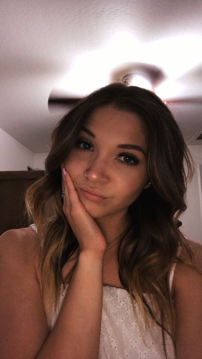 keelynicholsonn tweet picture
