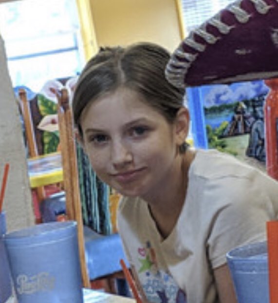 WSBT's tweet photo. IT IS EXTREMELY IMPORTANT TO PASS THIS ON: State police are looking for a 10-year-old girl missing out of Gas City, Indiana. https://t.co/hdDqRez6wH