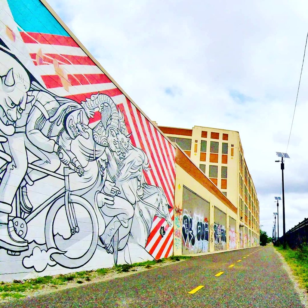 Chris_Roell's tweet photo. A little up, a little down, and a little around #WashingtonDC for some 39 miles we did ride on today's @bicyclespace #CityExplorers ride. It was a very colorful #sundayfunday kinda ride. #bikedc #bspacerides #bikedcloop #dcloop https://t.co/w5EAz1mxln