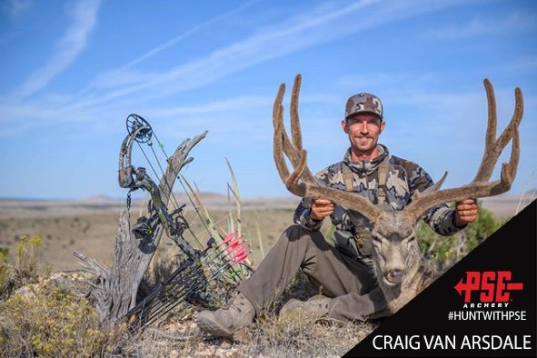 PSEBows's tweet photo. Craig Van Arsdale with an amazing AZ strip giant! Craig shot this giant with his PSE Carbon Stealth, congrats on an awesome buck! #HuntWithPSE #PSENATION #bowhunting #psebows #HuntAZ https://t.co/ZezFQo0qIK