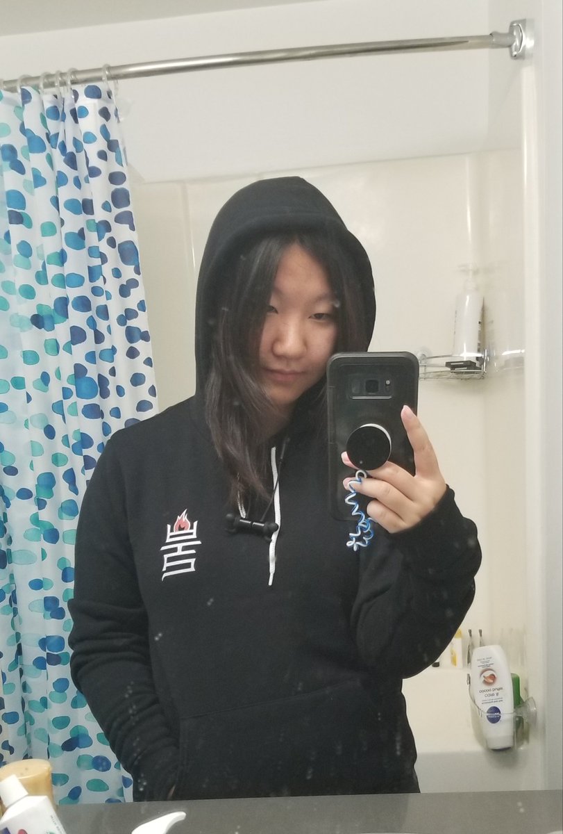 <a href="/InfernoHQ_/">Inferno</a> hoodie lookin kinda clean 😏