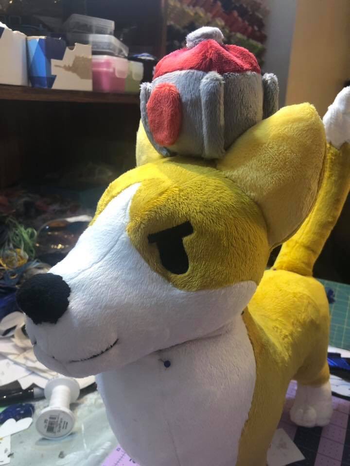 emberfallplush's tweet photo. The king has his crown! It’s removable and magnetic :3 #dog #infinitytrain #atticus #corgi #kingatticus #corgiking #plush #plushy #plushtoy #plushys #plushtoys #plushie #plushies #wip #emberfall https://t.co/6apKl9zjHW