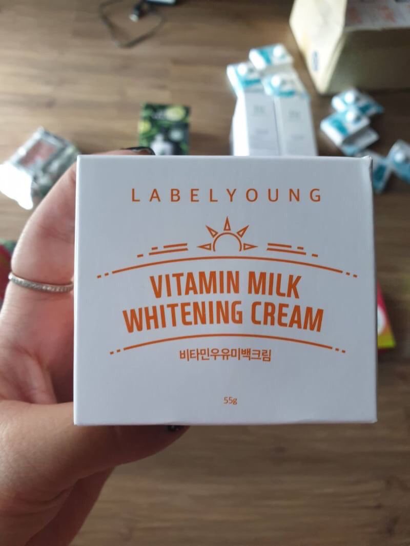 ผลการค้นหารูปภาพสำหรับ Labelyoung Vitamin Milk Whitening Cream 55 g."
