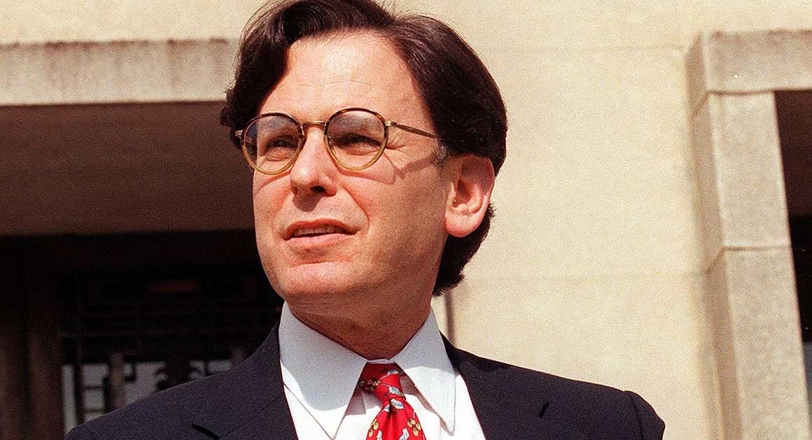 Bruce Altman as Sid Blumenthal