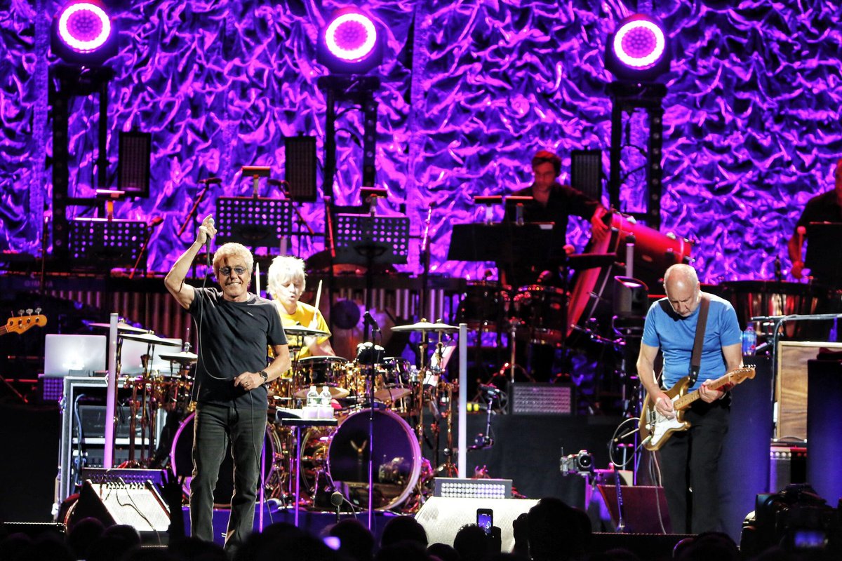 TheGarden's tweet photo. “Nowhere is home to The Who like New York is!” 🍎🗽🎶 We loved having @TheWho back for another amazing night at their second home! #TheWhoMSG #MovingOnTour #SoldOut (📸: Carl Scheffel/MSG Photos) https://t.co/WPRgV68vn7
