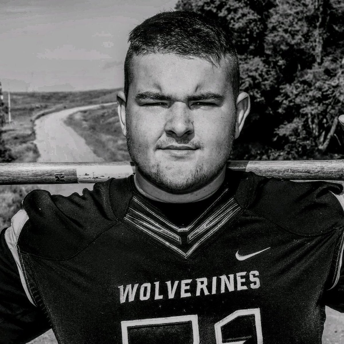 LukeKramer20's tweet photo. Week 2 vibes 🏈🔨 https://t.co/YOtWMUEMpe