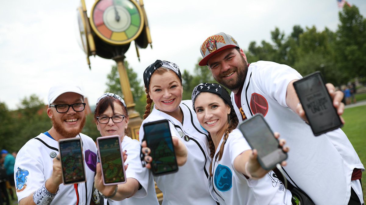 hp_wizards's tweet photo. El primer festival de #WizardsUnite fue todo un éxito!! Las personas se divirtieron y pasaron un fin de semana de ensueño! 🧙‍♂️ 🧹

#HarryPotterWizardsUnite #HarryPotter #HarryPotterGo #HPWU #hpwizardsunite #WizardsUnite #LaGuíaDePotter #Pottercito https://t.co/osfNSwPtin