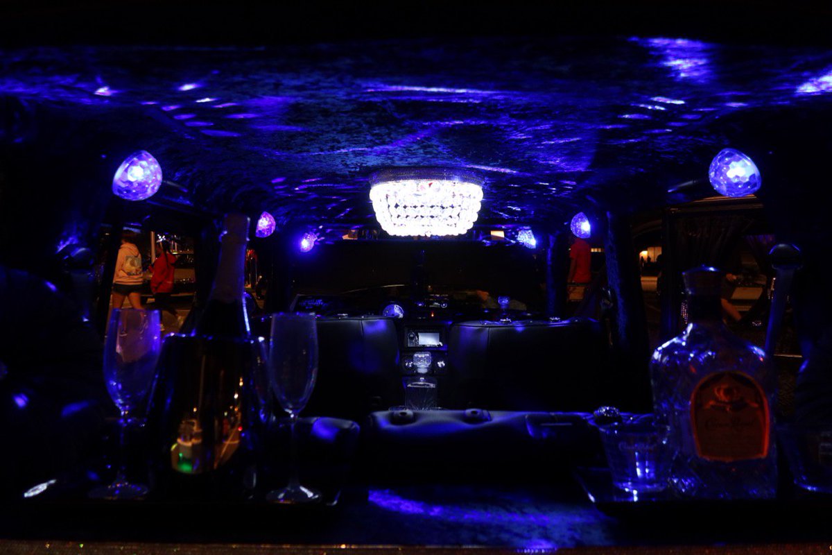 furosuto81's tweet photo. The Velvet Room? Too classy for me, but I dig the commitment to the theme. It WOULD be a sweet place to hang out.  #mncec #carshow https://t.co/OYQRL0FDdh