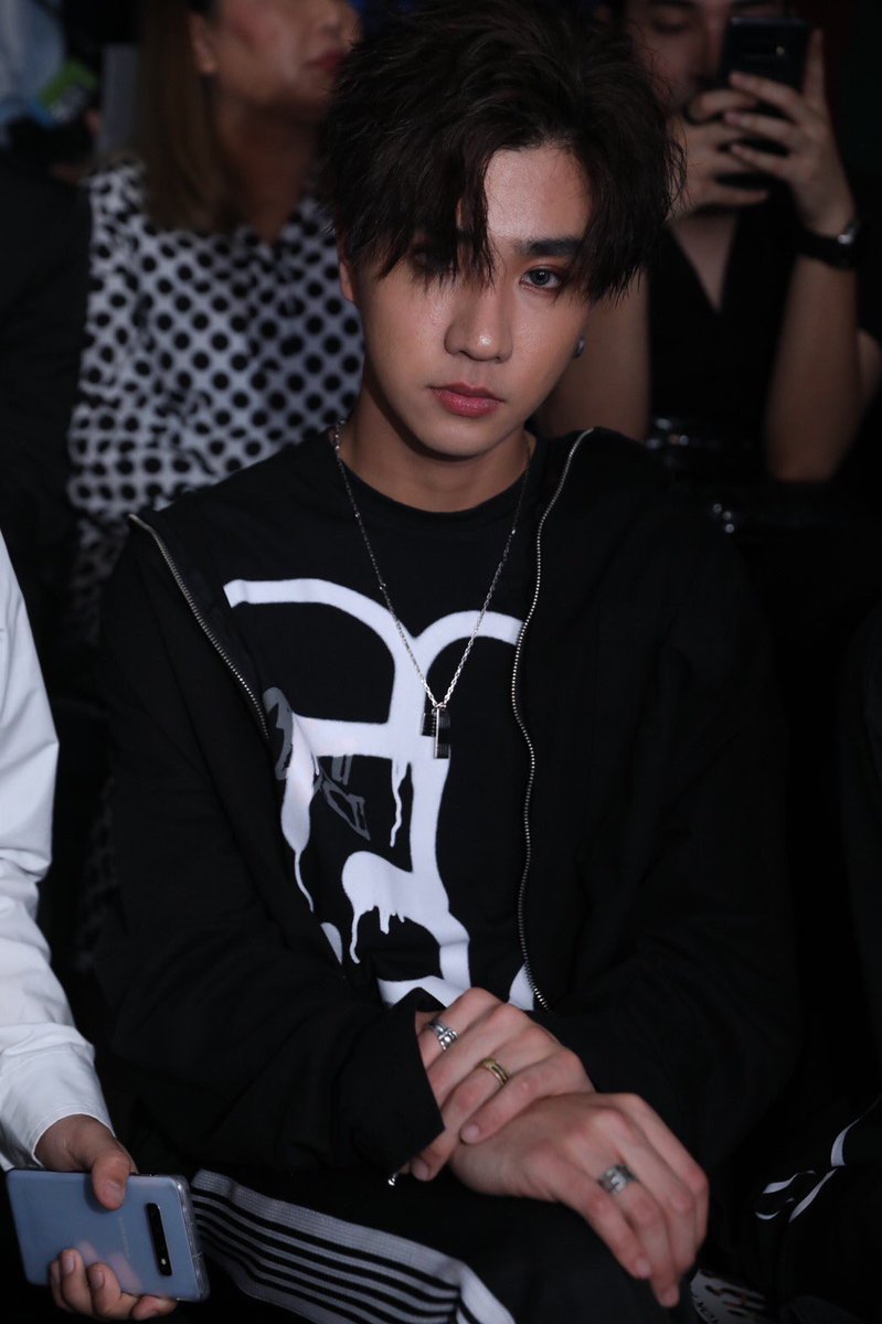 chenoeyp's tweet photo. เท่ๆเซอร์ๆสไตล์ธนพนธ์ ฮือออออออ หล่อมากกกกกกกก! 😭🖤
🙏🏻ELLEThailand https://t.co/4qeOamRH3u