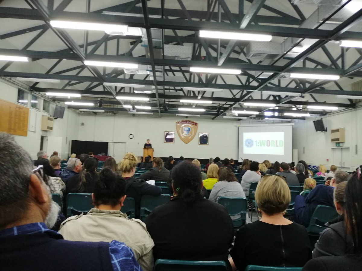 naomi_toland's tweet image. Great sharing session in our @clusternz meeting. Great takeaways getting connected with teachers across different schools! #learncreateshare #buzzinbrains @dorothyjburt @FionaGrant @MitSpark