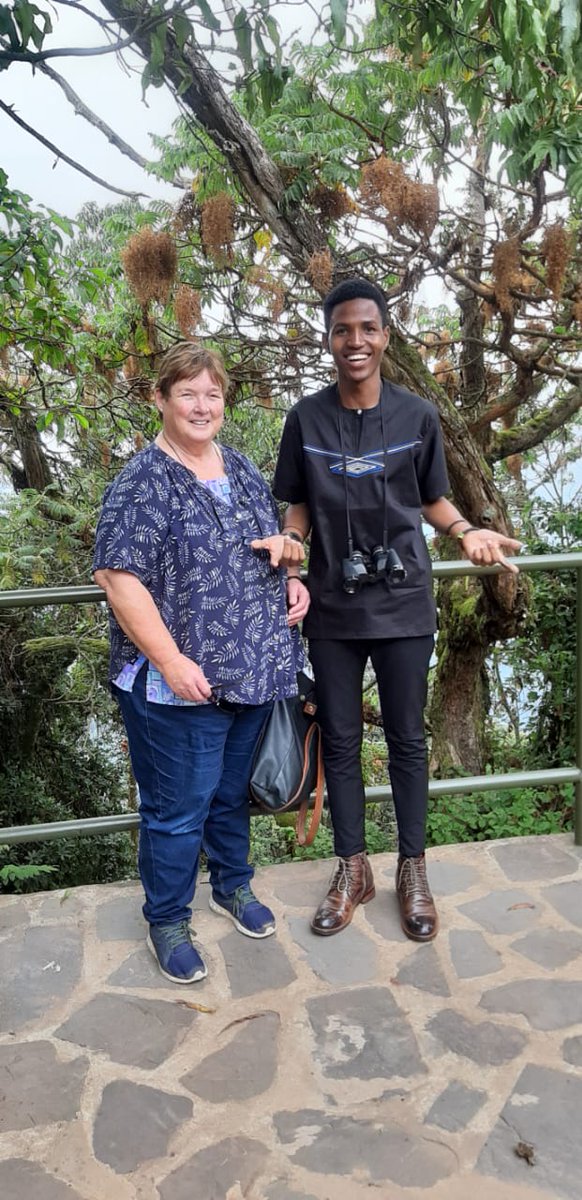 At the end of #PWSA2019 i visited nyungwe national park. With @hermosatours1@MiaBenitha <a href="/wtwallis/">Waggledance Bill</a> <a href="/IfyOD1/">Ify Okoh</a> <a href="/PWSAfrica/">Programming Workshop for Scientists in Africa</a>