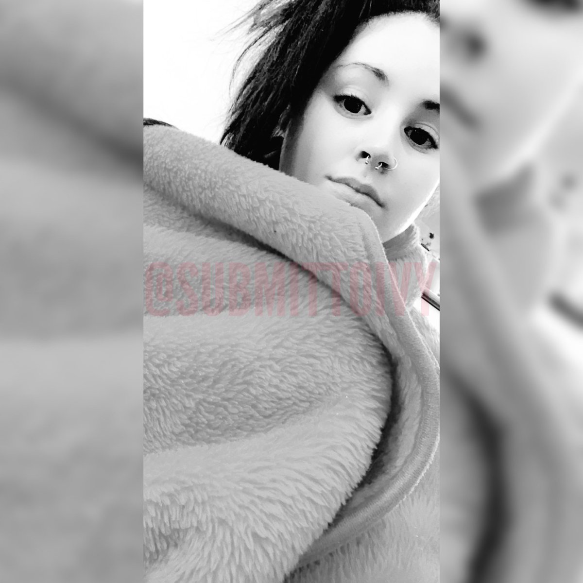 SubmitToEvie's tweet photo. Taking everything I want from the comfort of My blanket burrito 💁🏻‍♀️

#findom #ausfindom #goddessworship https://t.co/8Va8INiXKH