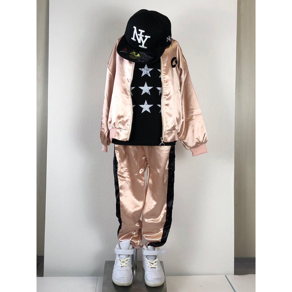 ダンス衣装yuaiのスタッフ Yuaiスタッフのおすすめコーディネート ピンクゴールド 黒ならカジュアルすぎずいい雰囲気 ダンス衣装にも ダンスレッスン着にもおすすめです キッズファッション ストリートファッション おしゃれキッズ キッズダンス ダンス衣装yuaiのスタッフ Yuaiスタッフのおすすめコーディネート ピンクゴールド 黒ならカジュアルすぎずいい雰囲気 ダンス衣装にも ダンスレッスン着にもおすすめです キッズファッション ストリートファッション おしゃれキッズ キッズダンス