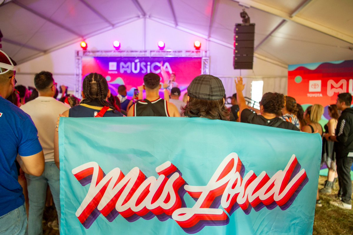 ToyotaLatino's tweet photo. El #ToyotaMusic Den en el festival #LosDells está sonando #MásLoud gracias a @Danileigh, @JhayCortez y @NinaDioz 👊 https://t.co/cJHYlPABjd