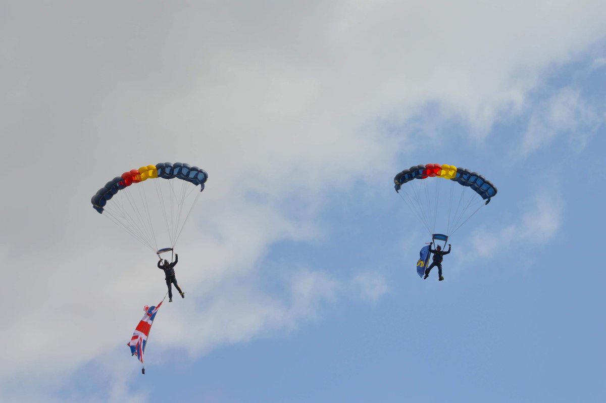 RLCSilver_Stars's tweet photo. Some great photographs from our display at the Help for Heroes event in Edingley yesterday in aid to help the injured and Wounded soldiers and veterans of our Armed Forces
#helpforheroes #edingley #Nottingham https://t.co/WdsDzRenbn