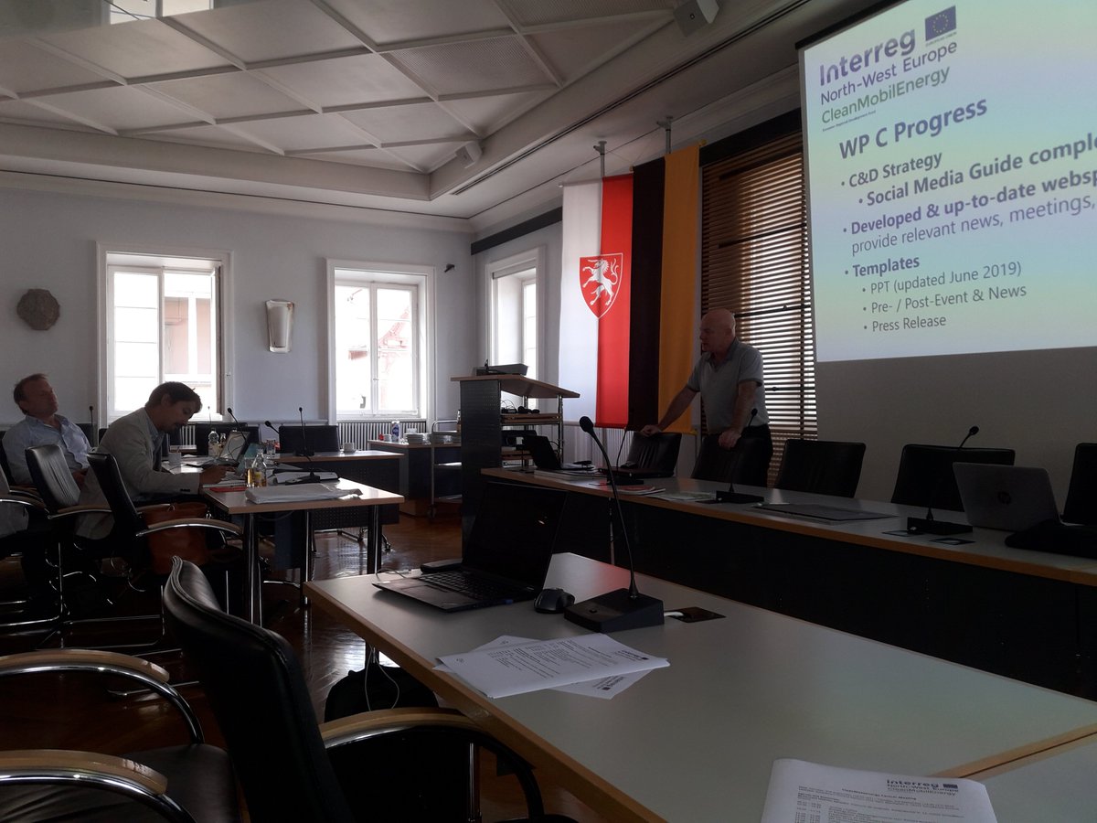 Partner meeting in <a href="/GDgezwitscher/">Schwäbisch Gmünd</a> on <a href="/CME_Project/">CleanMobilEnergy</a> presentation of <a href="/EIfI_Umbrella/">EIfI Umbrella</a>