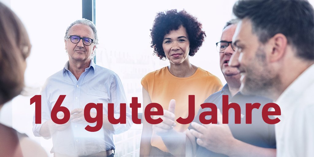 klenkhoursch's tweet photo. Vor 16 Jahren gründeten Volker Klenk und Stephan Hoursch ihre eigene Kommunikationsberatung. Heute sind wir mit 9 InhaberInnen, 57 MitarbeiterInnen und vielen spannenden Kunden 
an 3 Standorten vertreten. Danke für 16 gute Jahre! #Jubiläum #Cheers 🎇🍻 https://t.co/RVT4vfgyL6