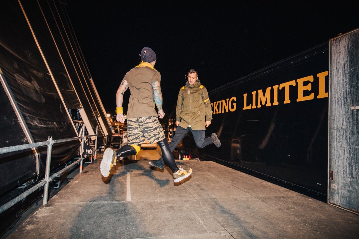 brokebandito's tweet photo. they said we best friends and what https://t.co/eVZgwksEFN