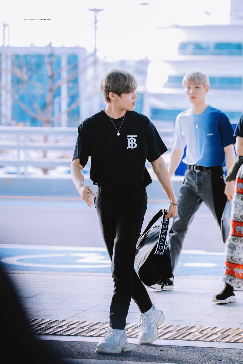 Babybird_lo's tweet photo. 기억조작 전문

https://t.co/qgw4LfRrjj
https://t.co/Eu6AkatKXP

#AB6IX #박우진 #PARKWOOJIN https://t.co/GlcvZMw5Xr