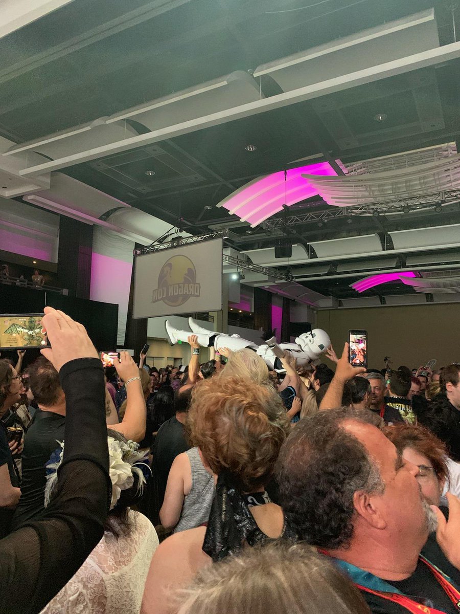 alfalfarage's tweet photo. My wife just texted this picture to me from a concert at con. I need it to be seen by the world. #DragonCon #starwars #stormtrooper #crowdsurfing https://t.co/NQikJyGigt