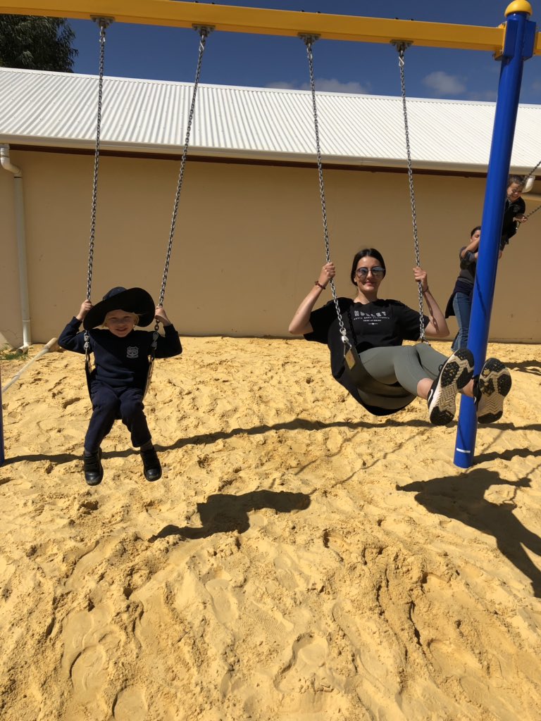 Blessed to be working with great staff <a href="/NewmanCollegeWA/">Newman College</a> setting an example of service for the Blue Rowers  #humility #loyalty #solidarity  <a href="/Clare_Cole_/">Clare Cole</a> <a href="/Dan_Lynch1/">Daniel Lynch</a> <a href="/johnfinneran/">John Finneran</a>