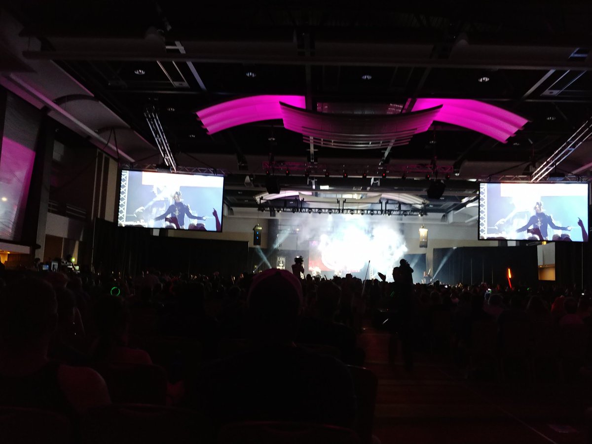 mimiashdene's tweet photo. The last night of #DragonCon2019 comes to a close with @thecruxshadows. Magic! https://t.co/pYHDCj7SEl