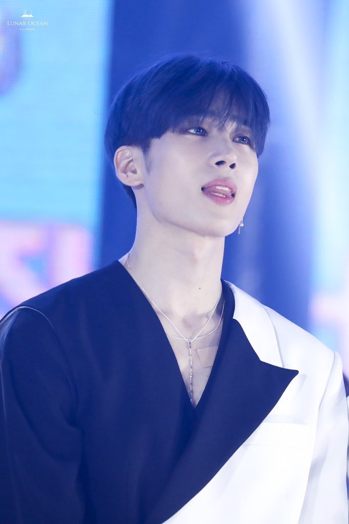 "you light up my life" (- #승우, FLASH) | © lunar ocean