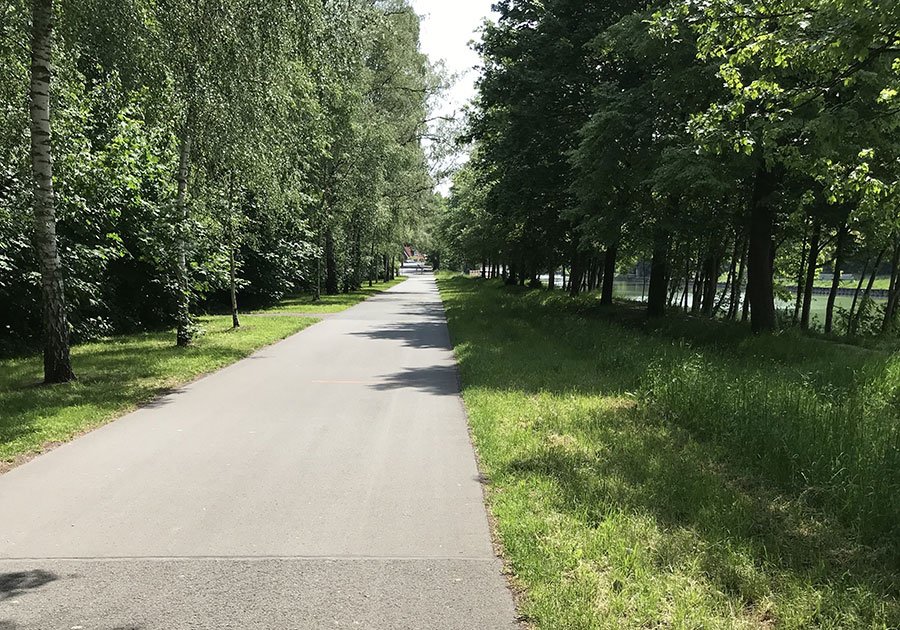 Heute beginnt das Projekt "intelligente Beleuchtung"💡 auf der #Kanalpromenade zwischen #Vahlbusch und #Osttor. Die Beleuchtung schaltet sich ein, wenn jemand auf der Route unterwegs ist, ansonsten dimmt sie sich ab. Gut für Tiere und Umwelt!😀🌳
➡️muenster.de/stadt/pressese…