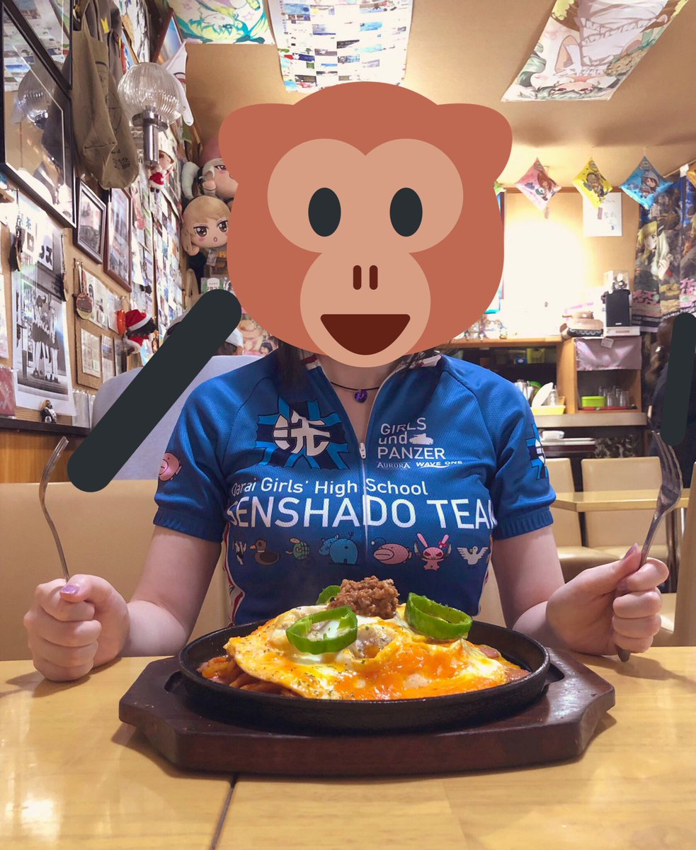 歴女ステッカーをゲットできてハッピー🥰あとブロンズさんでごはんしました〜〜