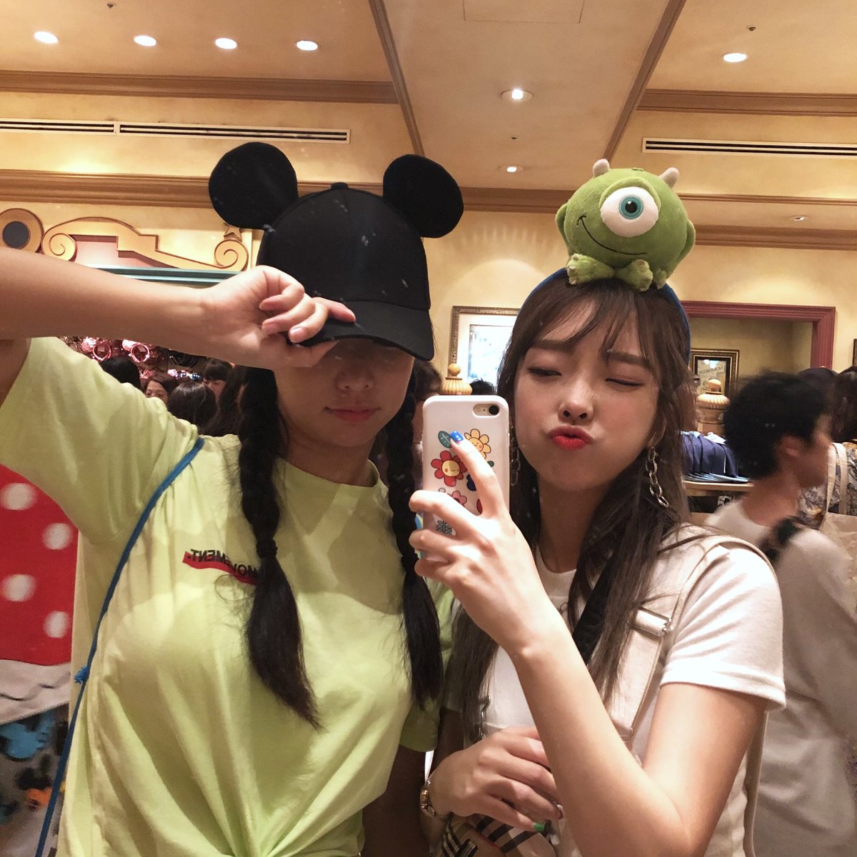 LABELUP_yoowoo's tweet image. こうゆうイベント屋さん達，結局泣いちゃうなんて!!! 今回は本当に幸せだけで、泣かないと思ったのに、最後には泣いちゃった🤣💓
ファンの方々のおかげで幸せなやつ2週間で、今度もまた楽しい思い出を作ろうね! ラベルアップの
コンサートシーズン3期待して💓
#라벨업 #labelup