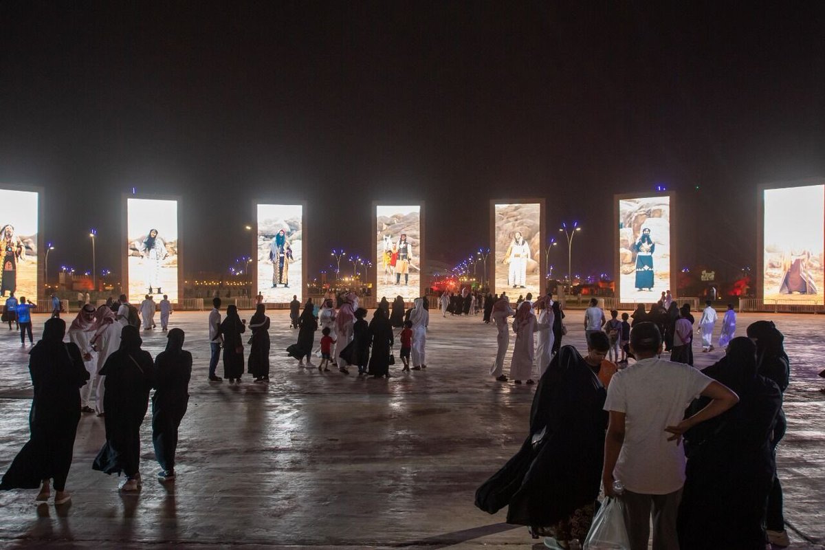 Saudi_MT's tweet photo. #موسم_الطائف يحقق نجاحا لافتا في نسخته الأولى..  2.5 مليون زائر استمتعوا بأكثر من 70 فعالية طوال شهر أغسطس 🌸🌸
https://t.co/aUzYTaPBSZ https://t.co/AuxtkxysZf