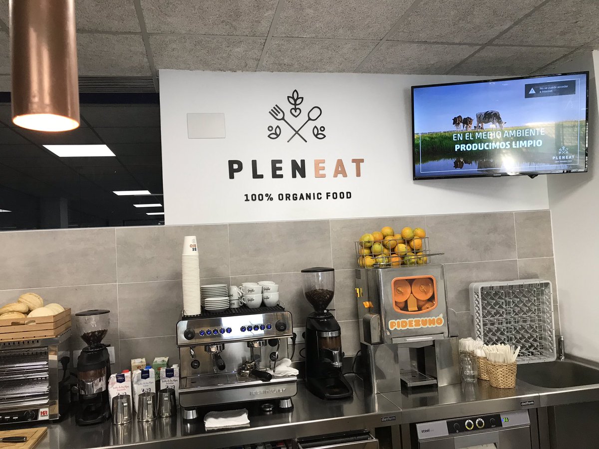 biurrun74's tweet photo. Desayunamos? Nuevo córner de @PlenEat en Las Rozas, c/Valle de Alcudia, 3.
Empezando septiembre ecológicamente:) @CarlotaRusticae #HealthyFood #comidaeco #sostenibilidad https://t.co/ddpLcrbE7v