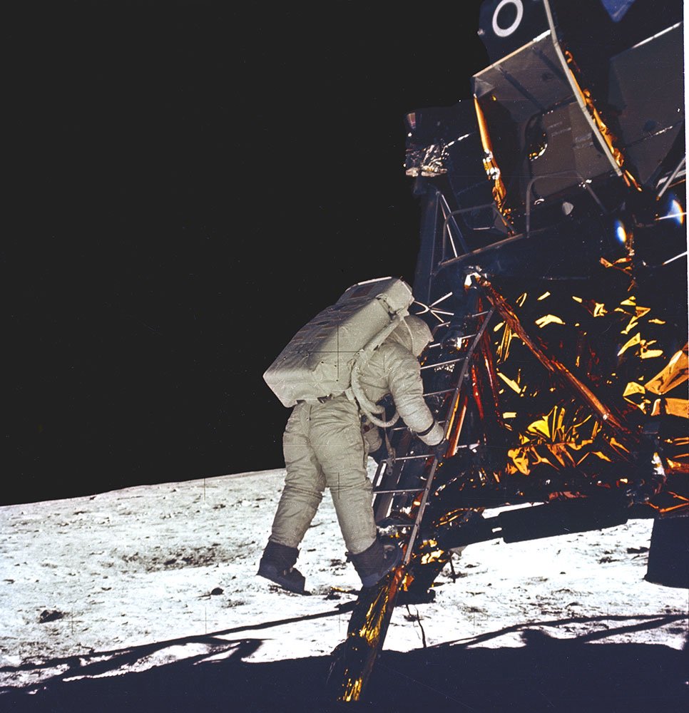Quinta Colonna 1 / Apollo 11 / What kind of link is it possible to establish between Apollo 11 and architecture/design practices? / Deadline for abstracts: September 22, 2019 / bit.ly/2lSlVOt / #call