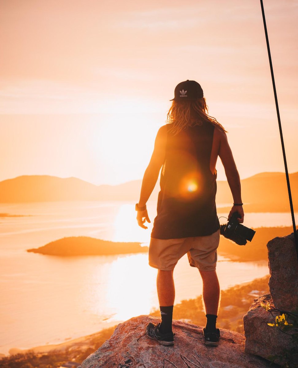 RedCatAdventure's tweet photo. Just taking in another Beautiful Whitsundays sunrise overlooking Hideaway Bay ☀️
#EarthVisuals #artofvisuals #welivetoexplore#letsgosomewhere #campvibes #australiagram #australialovesyou #lovewhitsundays #explore #thisisliving #visitwhitsundays #whitsundays #queensland https://t.co/9esJfDkYsm