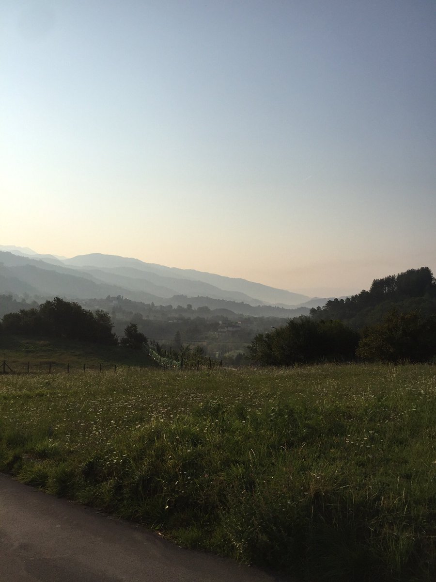 tuscanyparty's tweet photo. Happy and sad that our season is at an end , such a shame as the weather is still fantastic, looking forward to many more #birthday #wedding #celebrations in #tuscany 2020 https://t.co/T1iJyNFG9k