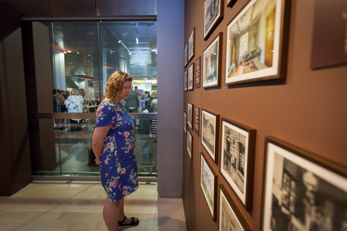 LNB simtajā dzimšanas dienā, 29. augustā, atklāta izstāde "Neredzamā biblitēka". Tā apskatāma līdz 2020. gada 1. martam, ieeja bez maksas: ej.uz/NB_izstade