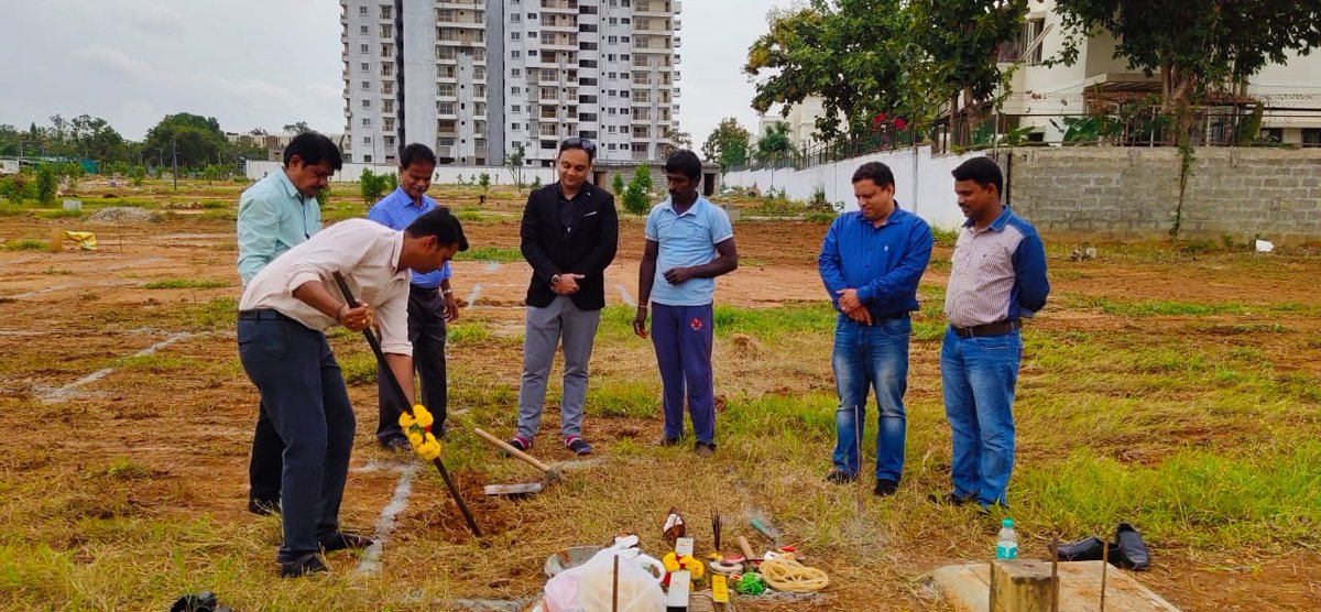 42Estates's tweet photo. Phase 1 ground breaking Pooja @ 42 Queens Square villas #42estates #42queenssquare #villas #luxuryhomes https://t.co/jxt6KFQcxC