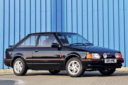 gtransportltd's tweet photo. Recent Move: We took vintage Fords from the Heritage Centre in Dagenham to the Alps for filming including an XR3i and a Ford Focus ST170. #carmoves https://t.co/tLG3XDDOQB