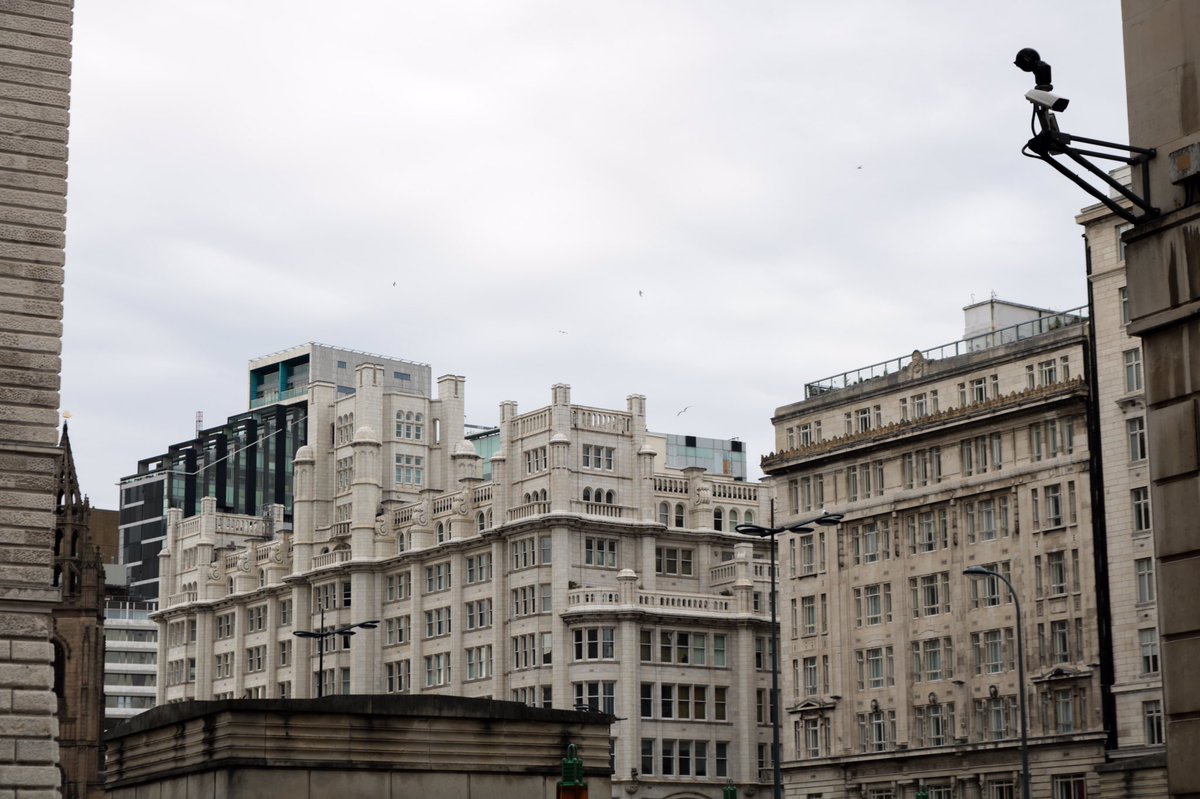 frantasdaddario's tweet image. liverpool&apos;s architecture;

// #frantasticmonday
@connorfranta //