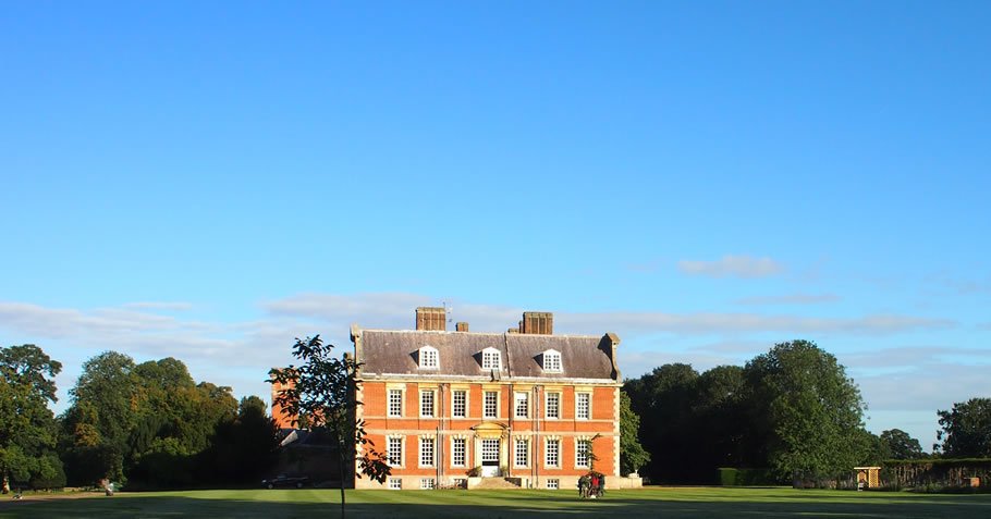 ormistonfamily's tweet photo. We are excited to announce that our new location for our #Norfolk #Walkwithafork will be at the fabulous Raynham Hall in #Norfolk. The walk will take place on 29th March 2020. Secure your tickets now as we predict a fast sell out! https://t.co/3amK4x17e6 https://t.co/Us5R5z68Yj