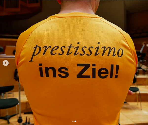bambergsymphony's tweet photo. Next to music we have another passion: being fit and healthy! In July @ArianeTodes wrote “Fit as a fiddle” for @ClassicalMusic_ and reported about our programs. In May we also took part at #Weltkulturerbelauf and some of us prepare for concerts with yoga. 🎼🧘♂️🤸♀️#bamback https://t.co/CvPUQIEzhK