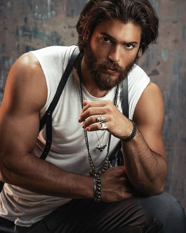 socipol's tweet photo. Bugün açıklanan #IMDb Starmetre sonuçlarında #CanYaman kariyer rekorunu kırarak; tüm dünyada 11 milyon kişi arasında 2281. oldu ve Türk oyuncular içinde zirveye yerleşti. 

#KıvançTatlıtuğ İkinci
#AyçaAyşinTuran Üçüncü

İşte bu haftanın Imdb Listesi -> https://t.co/1aCJOsBXXt https://t.co/snp2TBIBrC