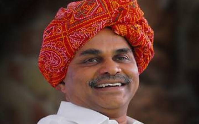 AapalenuBrother's tweet photo. Remembering #YSRajasekharReddy Garu on his death anniversary...
#HappyBirthdayPawanKalyan https://t.co/dHkIaNtgz3