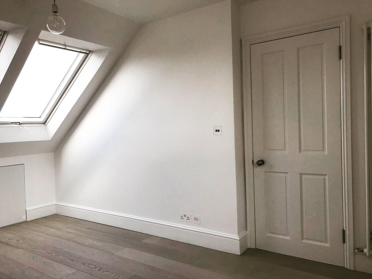 Painting done!
We have a few availabilities left for the end of the month so get in quick. Email or call for a quote👍
• info@khil.co.uk • 02087728191 •

#painting #painter #kelmscott #swlondon #handyman #housework #decor